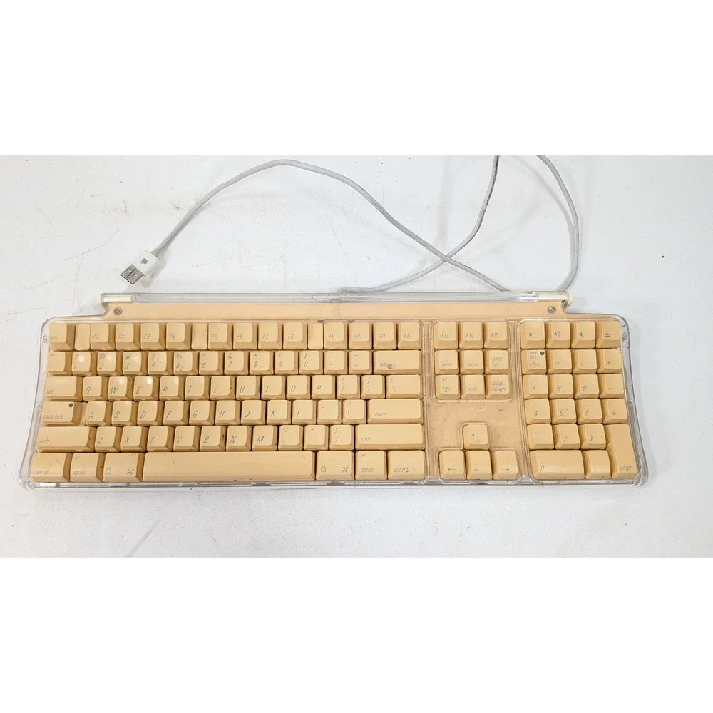 Apple Pro Keyboard M7803 Vintage Clear USB Wired Mechanical Feel‎ White Yellowed